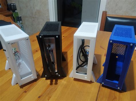 Különböző méretű és stílusú Mini ITX házak