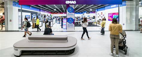 Infografika: eMAG flagship bolt az Etele Plazában