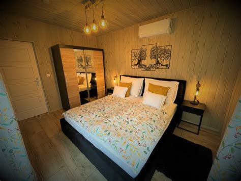 Forest Lodge jakuzzi és medence