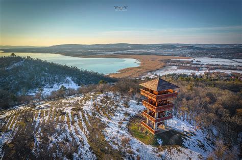 Panoráma a Balatonra Zánkáról