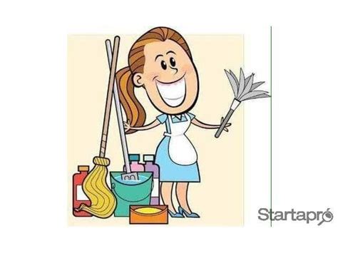 Takarítónő irodát tisztít