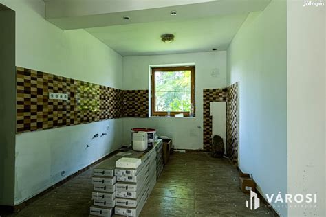 Vályogház felújított belső tere