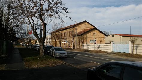Gyömrői út irodaház bejárat