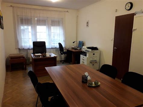 közjegyző irodája