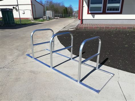 Kerékpártároló telepítési munkafázisok vázlatos ábrája