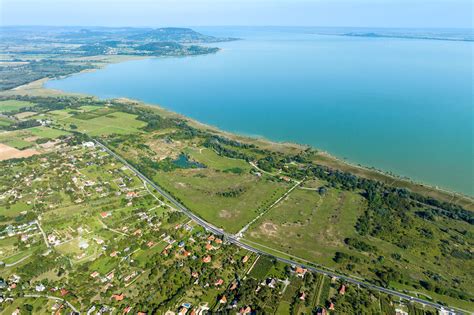 Balatonudvari panoráma a vízről