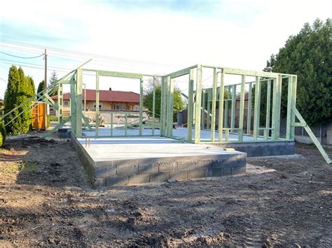 Könnyűszerkezetes ház építési folyamata