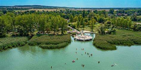 Balatonberény naturista strand és parkosított terület, nyugodt környezet