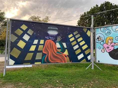 ARC plakátkiállítás illusztrációja a panel és a lakópark különbségéről