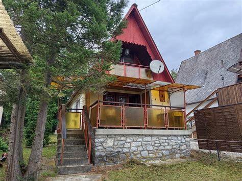 Eladó nyaraló a Duna partján