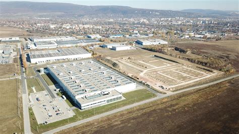 Kép a tatabányai ipari parkokról