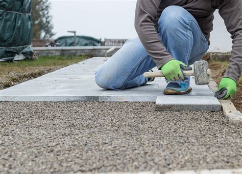 A ház melletti járda vízelvezetési funkciója
