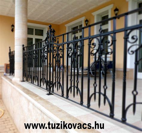 Klasszikus kovácsoltvas erkélykorlát referenciák