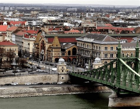 Fénykép a budapesti Központi Vásárcsarnokról