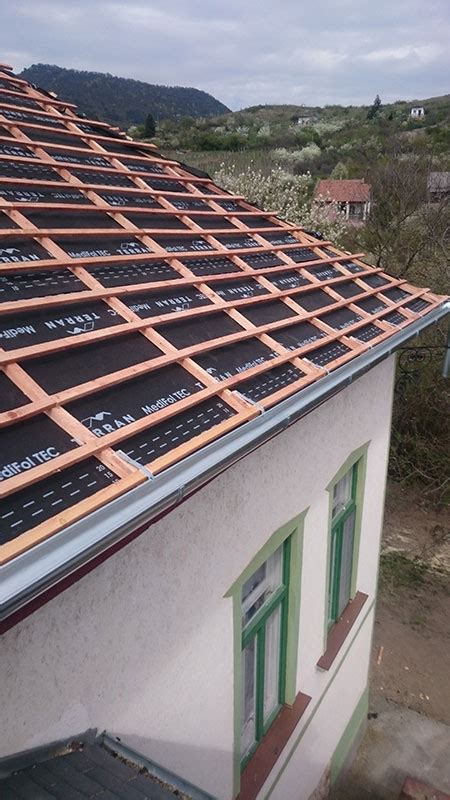 Képek egy tetőfelújítás folyamatáról