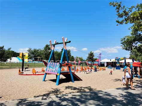 Napozópart és játszótér a Platán Garden Balatonnál