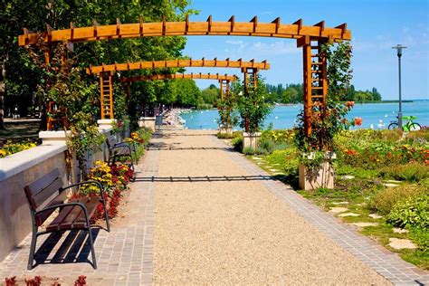Balatonfüred városi panoráma a Tagore sétány felől
