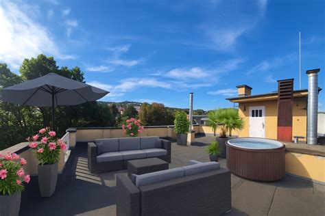 Luxuslakás panorámás tetőterasszal