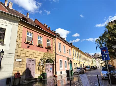 Budapesti művelődési házak építészeti stílusa