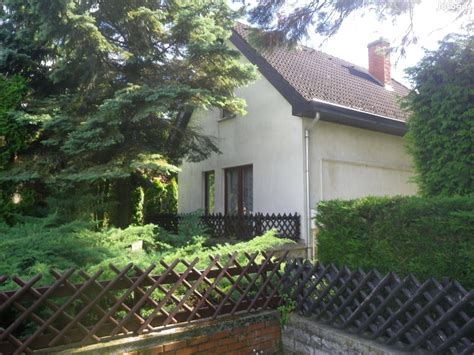 Családi ház Veszprém megyei tájjal