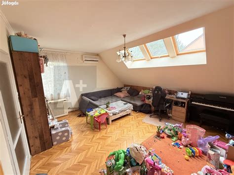 Kertkapcsolatos sorházi lakás