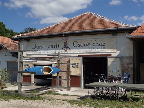 Duna-parti szabadstrand és vízi sportok