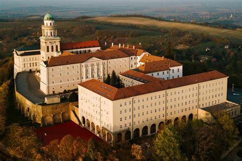 A Pannonhalmi Bencés Főapátság panorámája