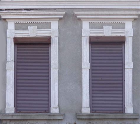 Díszített ablakkeretek