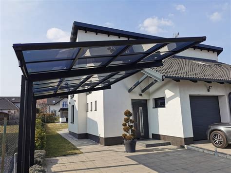 Különböző kocsibeálló típusok illusztrációja