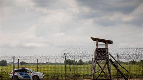 Magyarország déli határa, drótkerítés