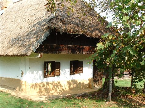 Hagyományos csongrádi nádtetős ház