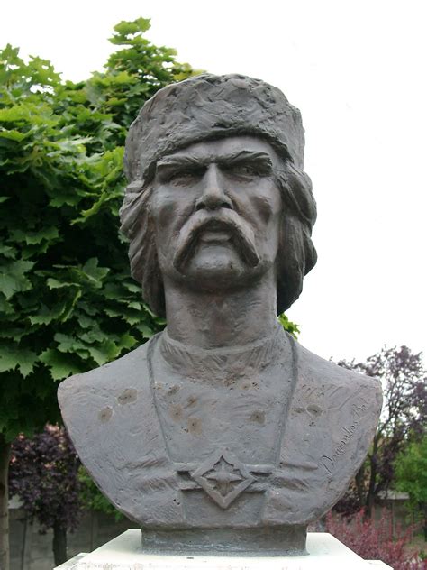 Taksony vezér szobra