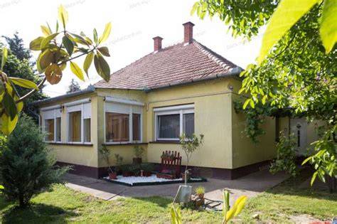 Felújított családi ház Parádóhután