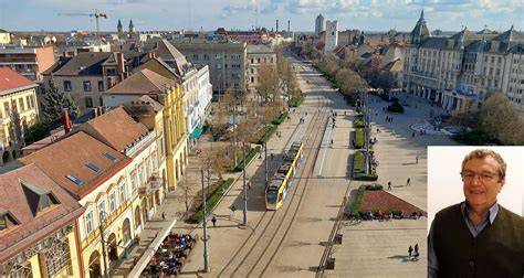 Papp József tér homlokzat és függőfolyosó (archív fotó/illusztráció)