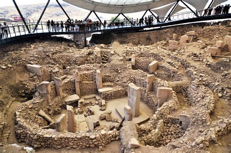 Göbekli Tepe - alaprajz és kőoszlopok