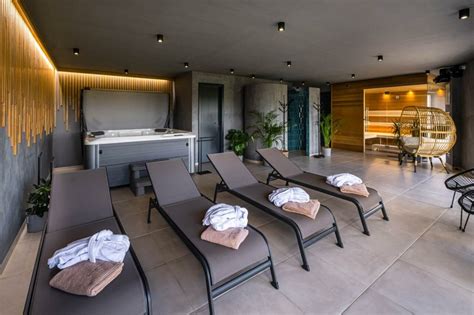 Jakuzzi és wellness részleg