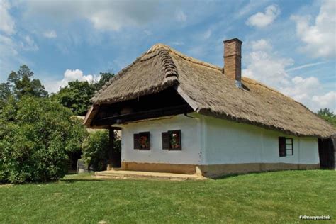 Hagyományos őrségi boronaház