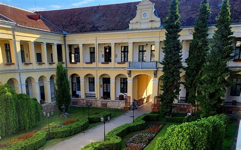 Történelmi földhivatali épület