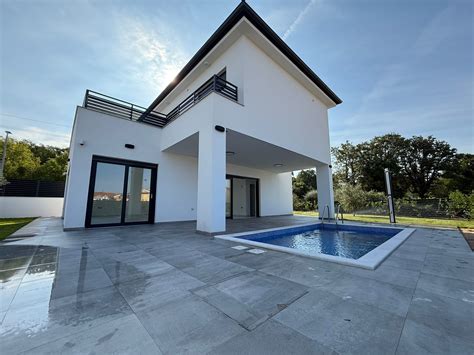 Modern új építésű villa Makarskában