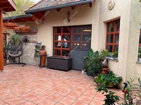 Soproni családi ház eladó