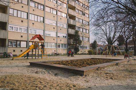 Zöldövezeti társasház és játszótér a Gubacsi lakótelepen