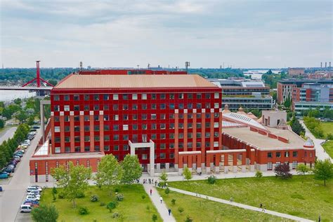 Lágymányosi Campus madártávlatból, északi és déli tömb