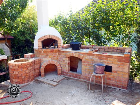 Kert szalonnasütővel és bográcsozóval