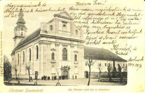 Szolnoki belvárosi garázsok külső képe