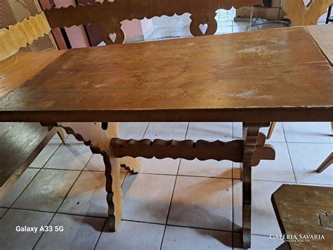 Paraszti bútorok és textilek