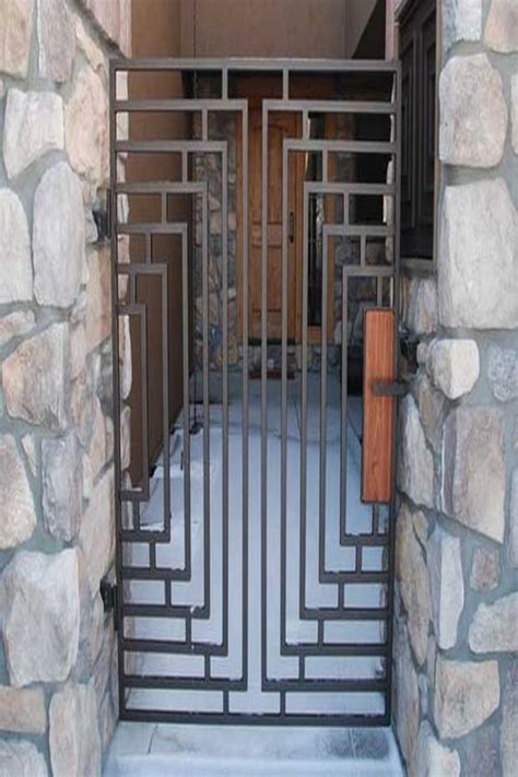 Lakótelepi ajtórács minták