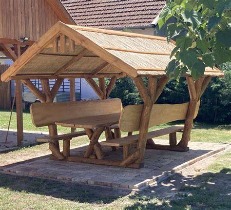 Mini szurdok és kerti kiülő a járda síkja alá