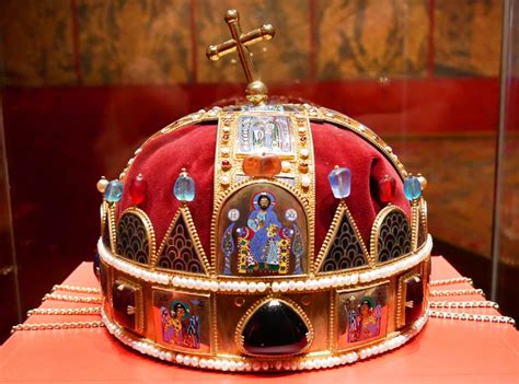 A Szent Korona részletes ábrája