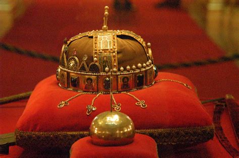 A Szent Korona díszmenete