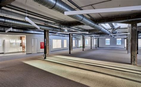 Modern teremgarázs belső